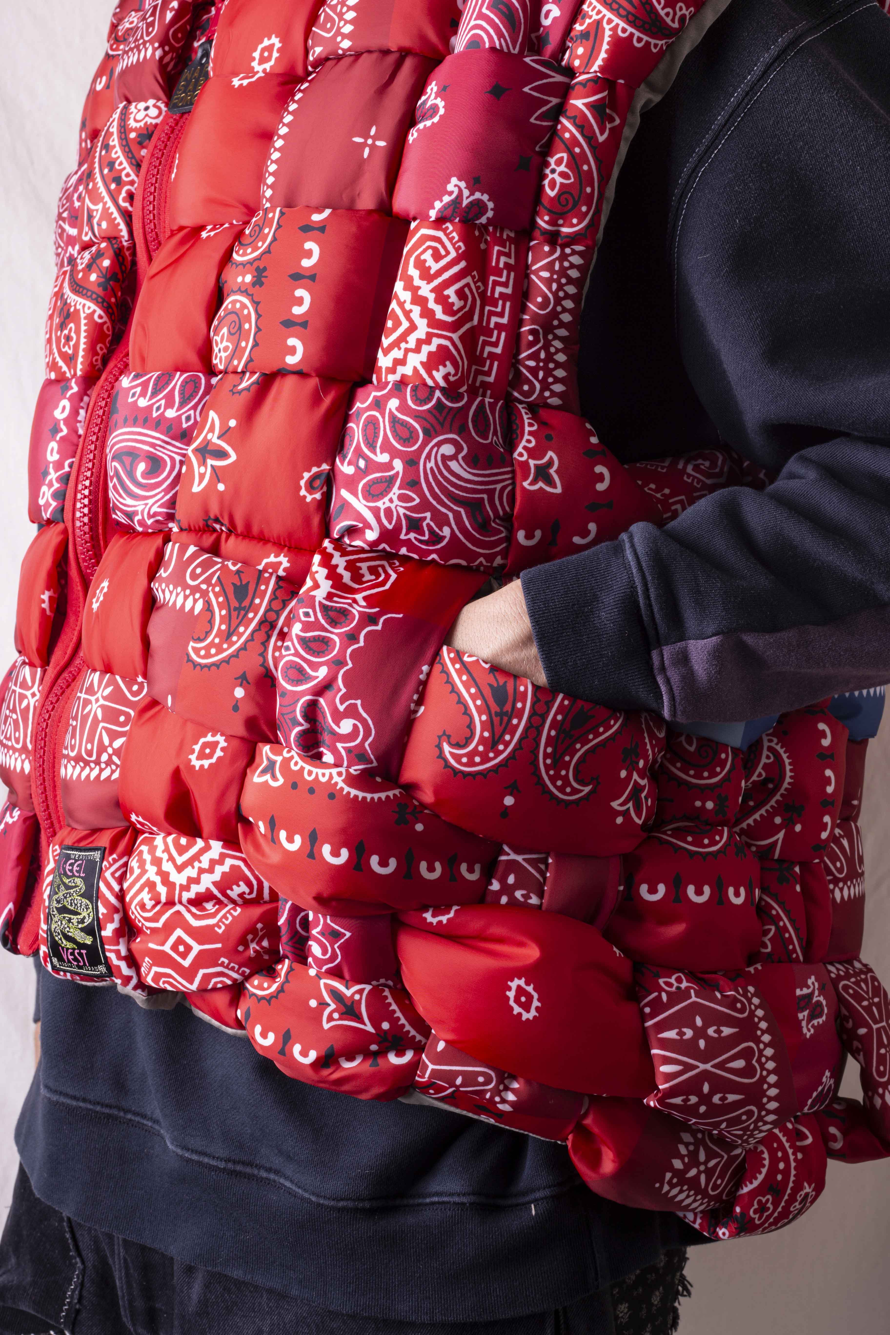 Bandana Print Nylon KEEL WEAVING Vest - Red - Image 4